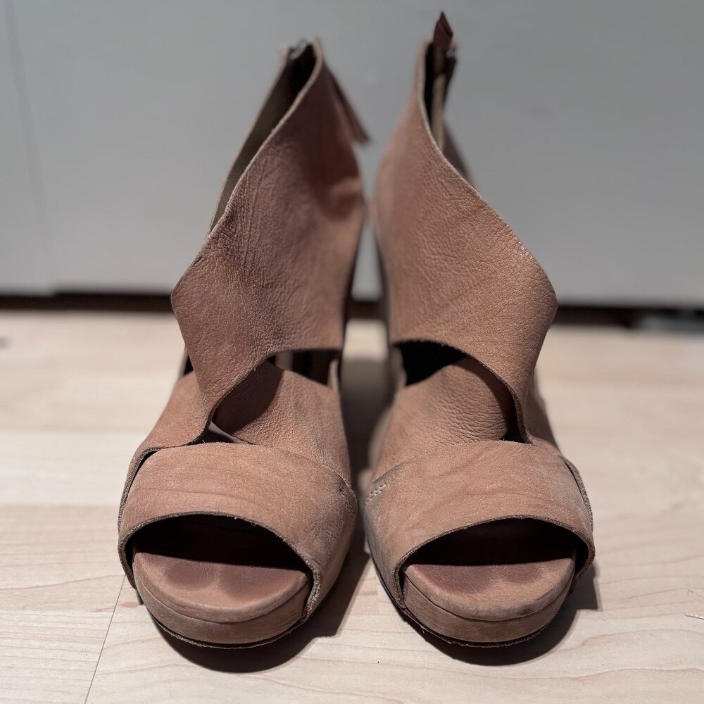 OXS Heels Size 39